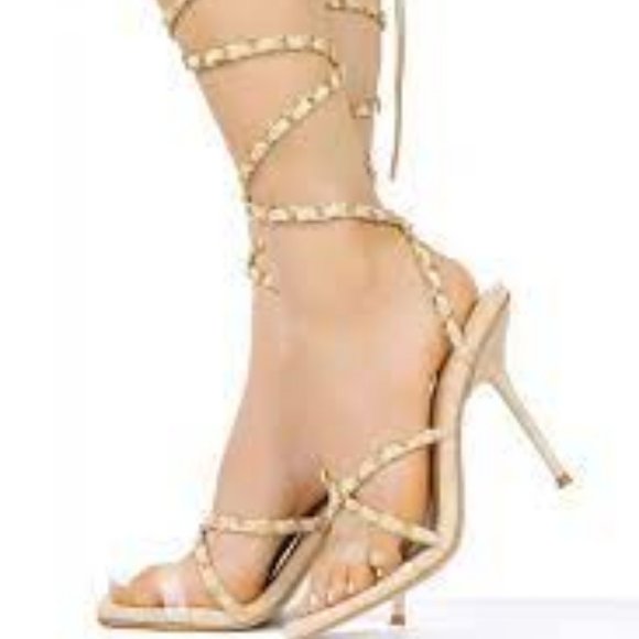 NWT CAPE ROBBIN HANI OFF-WHITE LACE UP HEELS 5.5 - Picture 4 of 14